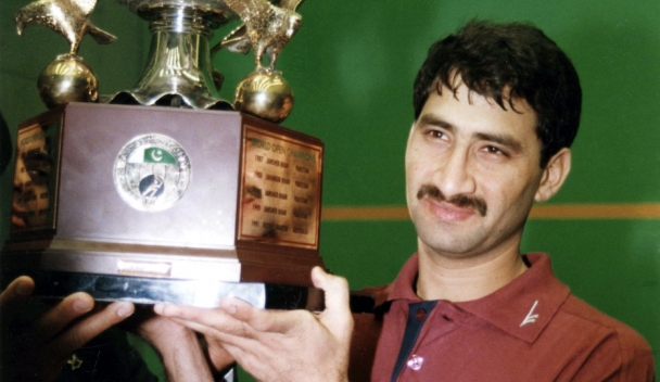 Jan Sher 25 Years On: Jansher Khan's Record-Breaking World Championship Title ...