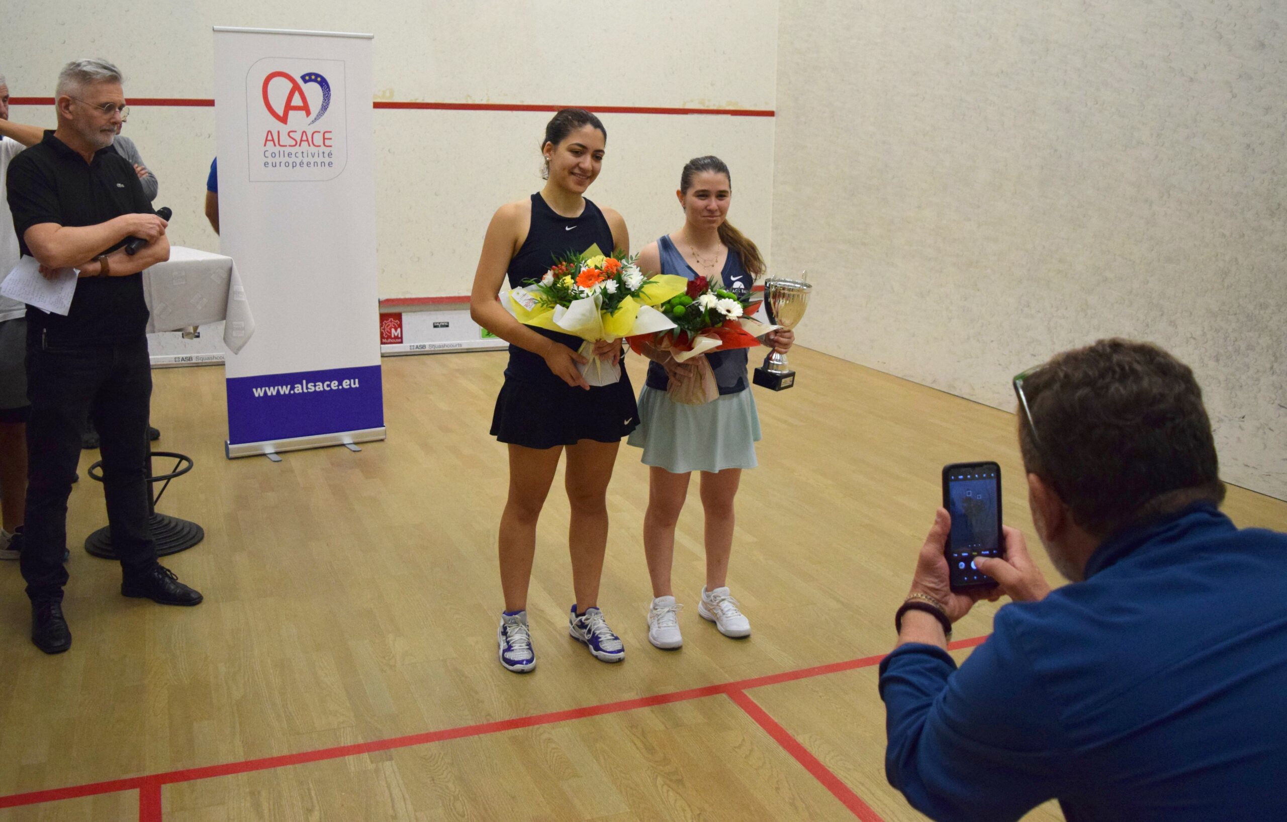 Lauren Baltayan (right) with the Open des Bretzels trophy